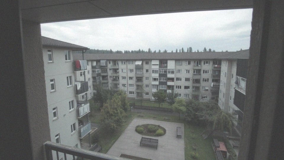 Jakie są możliwości interwencji w przypadku uciążliwych sąsiadów?
